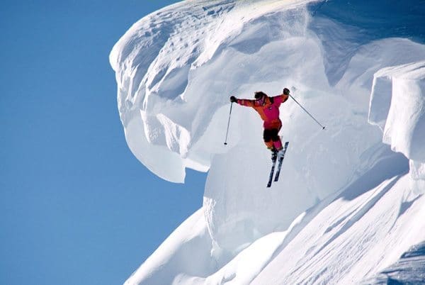 skiing-avoid-knee-replacement