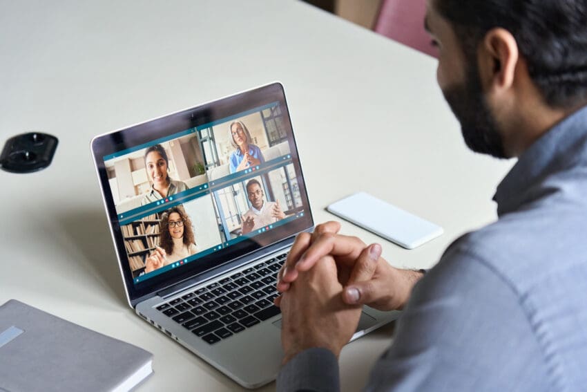 Three out of four jobs advertised in the UK still do not offer any kind of flexible work options, according to an annual survey of over five million ads.