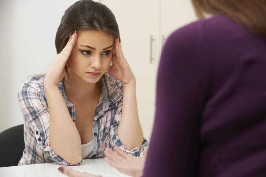 Teenage,Girl,Visiting,Counsellor,To,Treat,Depression