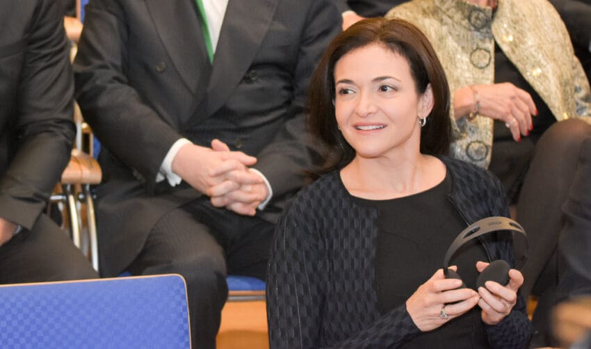 Sheryl Sandberg stands down