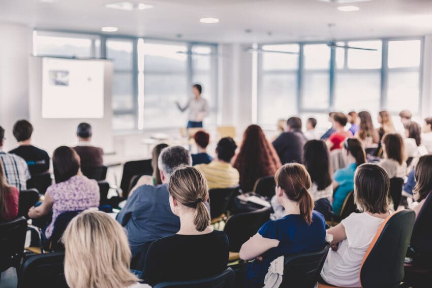 British Safety Council has re-opened its offer to SMEs and micro-sized employers to apply to attend a free 3-hour workshop to help them develop a wellbeing strategy.