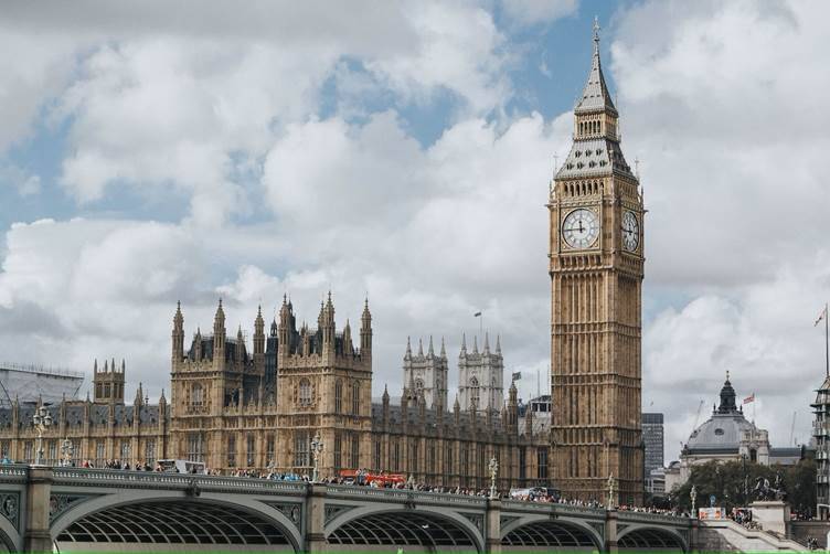 2,500 ambitious tech talents will be recruited into digital roles in government by June 2025 through new apprenticeship and early talent programmes, the Cabinet Office has announced.