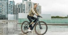In a world where versatility is key, having a bike that seamlessly blends the demands of urban commuting with the thrill of gravel riding is no longer a luxury—it's a necessity. Enter the Fiido C21.