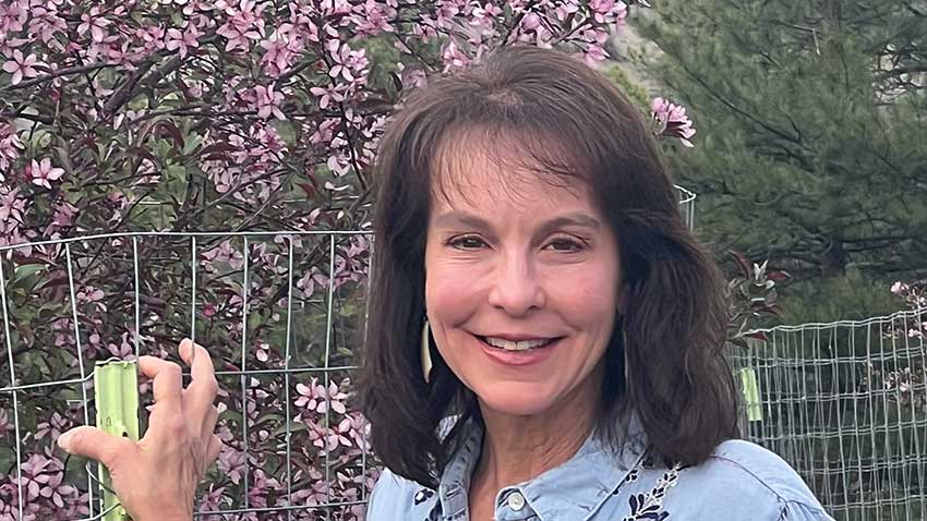 Sharen Groppell has spent over 30 years in the insurance and risk management industry.