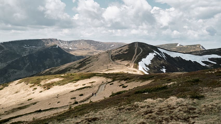 The project to build the “Svydovets” ski resort in Ukraine’s Zakarpattia region has for several years remained at the center of a public conflict that, at first glance, appears to be a classic confrontation between development and environmental protection.