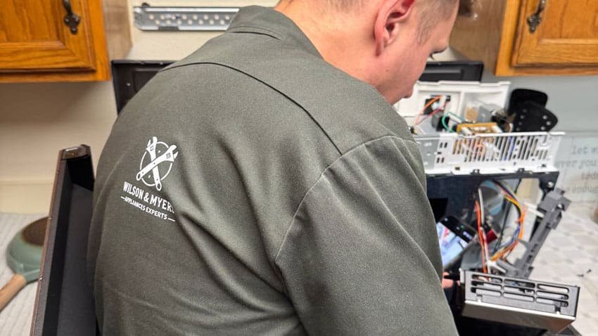 When a dryer suddenly ceases to heat, laundry day can be an aggravating experience. When your samsung dryer not heating, it could be due to maintenance issues, electrical interference, or component failure. 